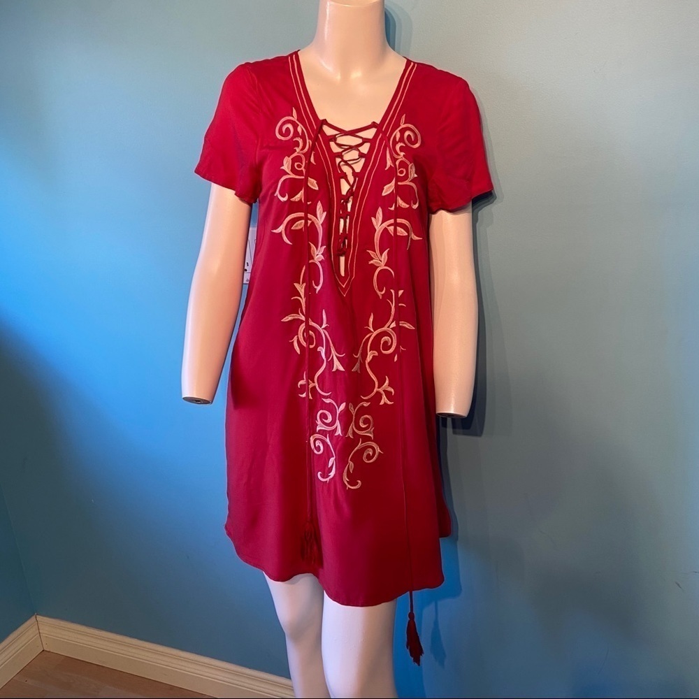 Lulus women’s embroidered tie up dress in size small